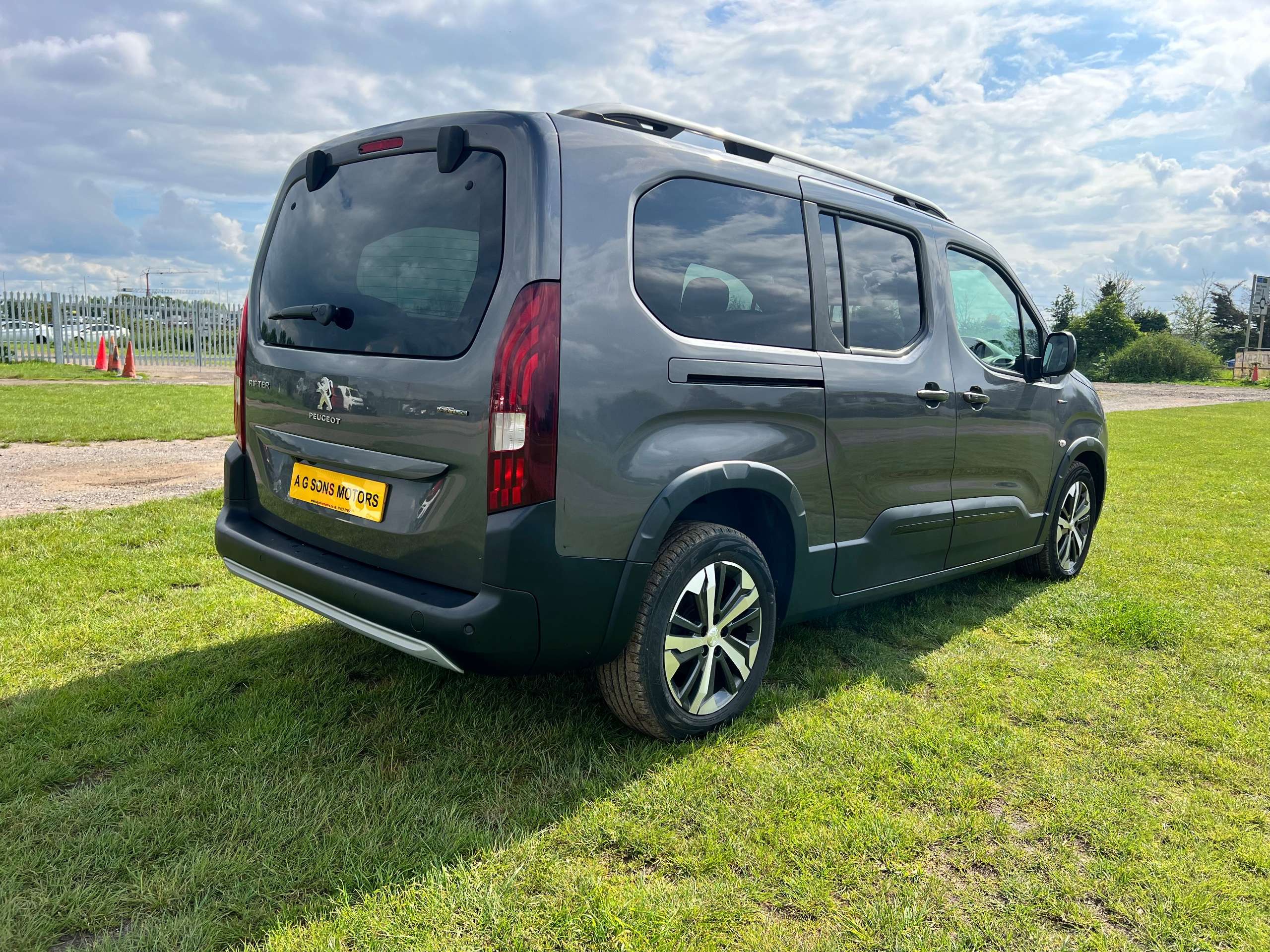 2019 PEUGEOT RIFTER 2019 PEUGEOT RIFTER