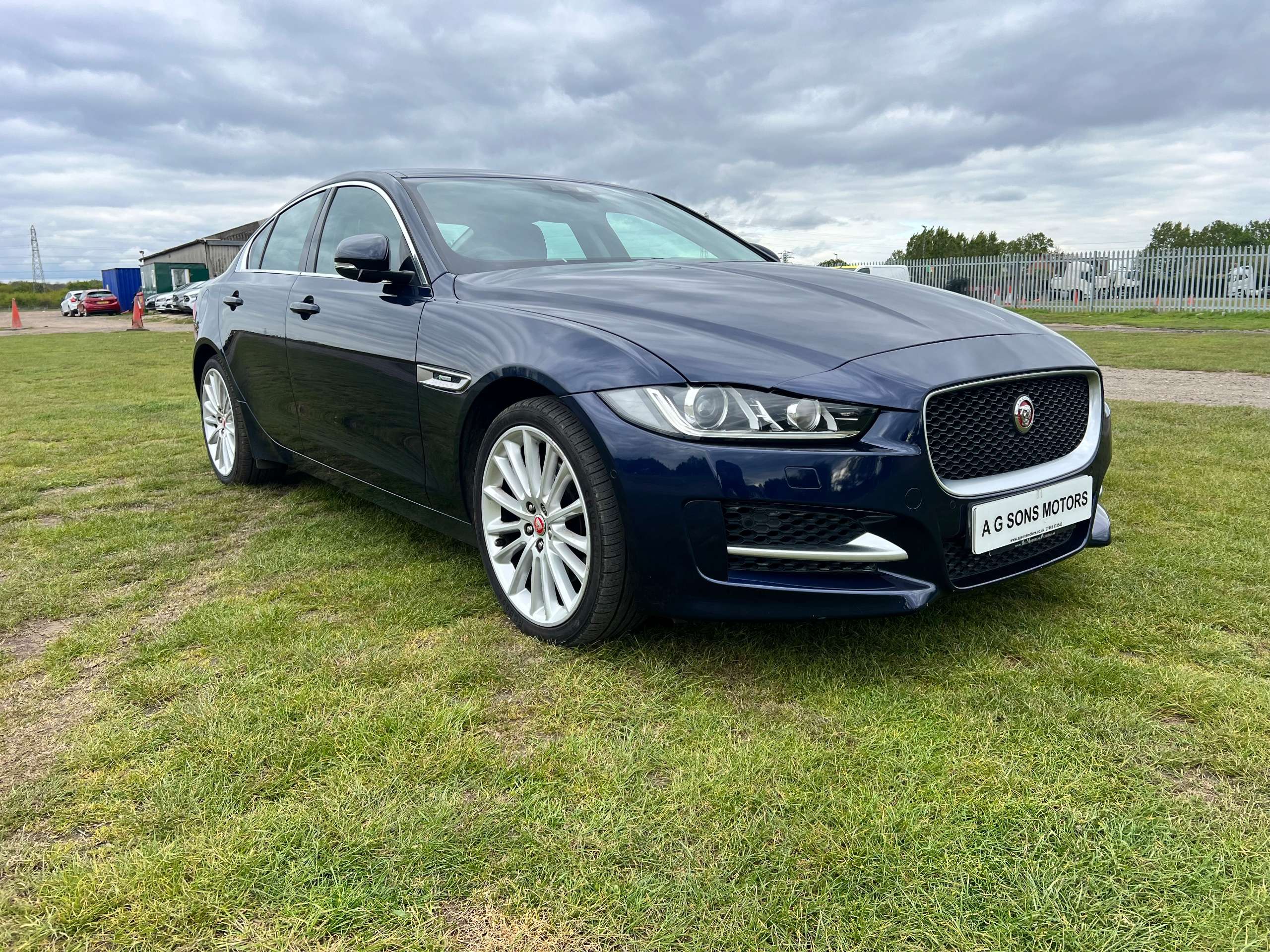 2017 JAGUAR XE 2017 JAGUAR XE