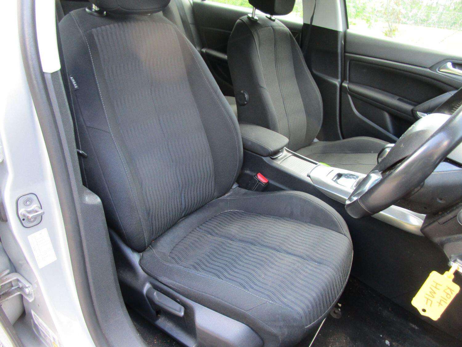 2014 PEUGEOT 308 2014 PEUGEOT 308