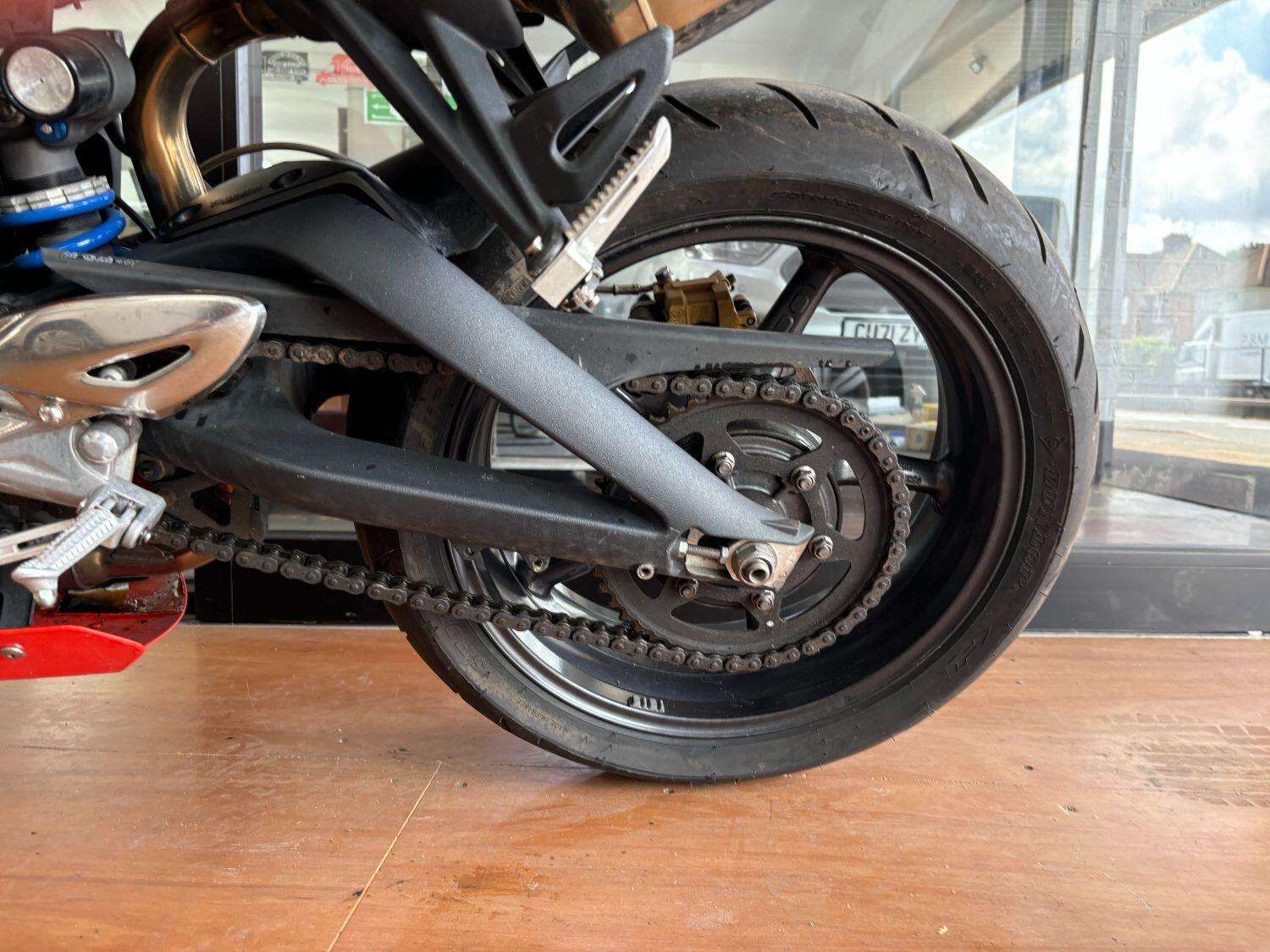 2009 TRIUMPH STREET TRIPLE 675 2009 TRIUMPH STREET TRIPLE 675