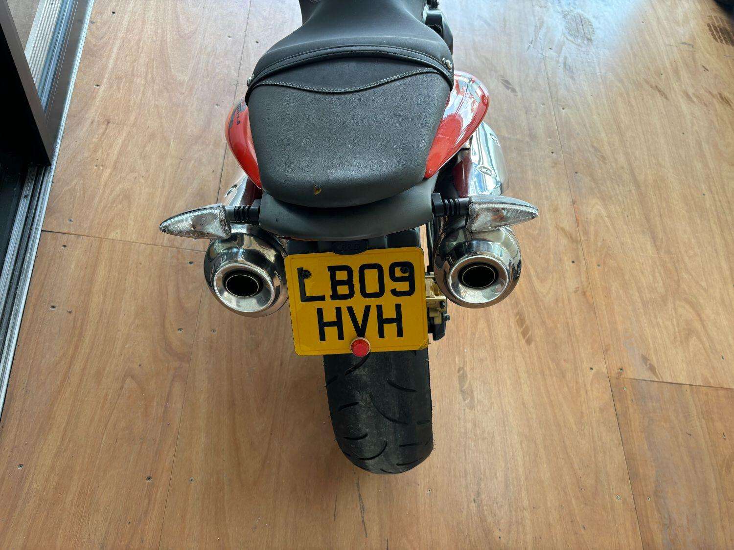 2009 TRIUMPH STREET TRIPLE 675 2009 TRIUMPH STREET TRIPLE 675