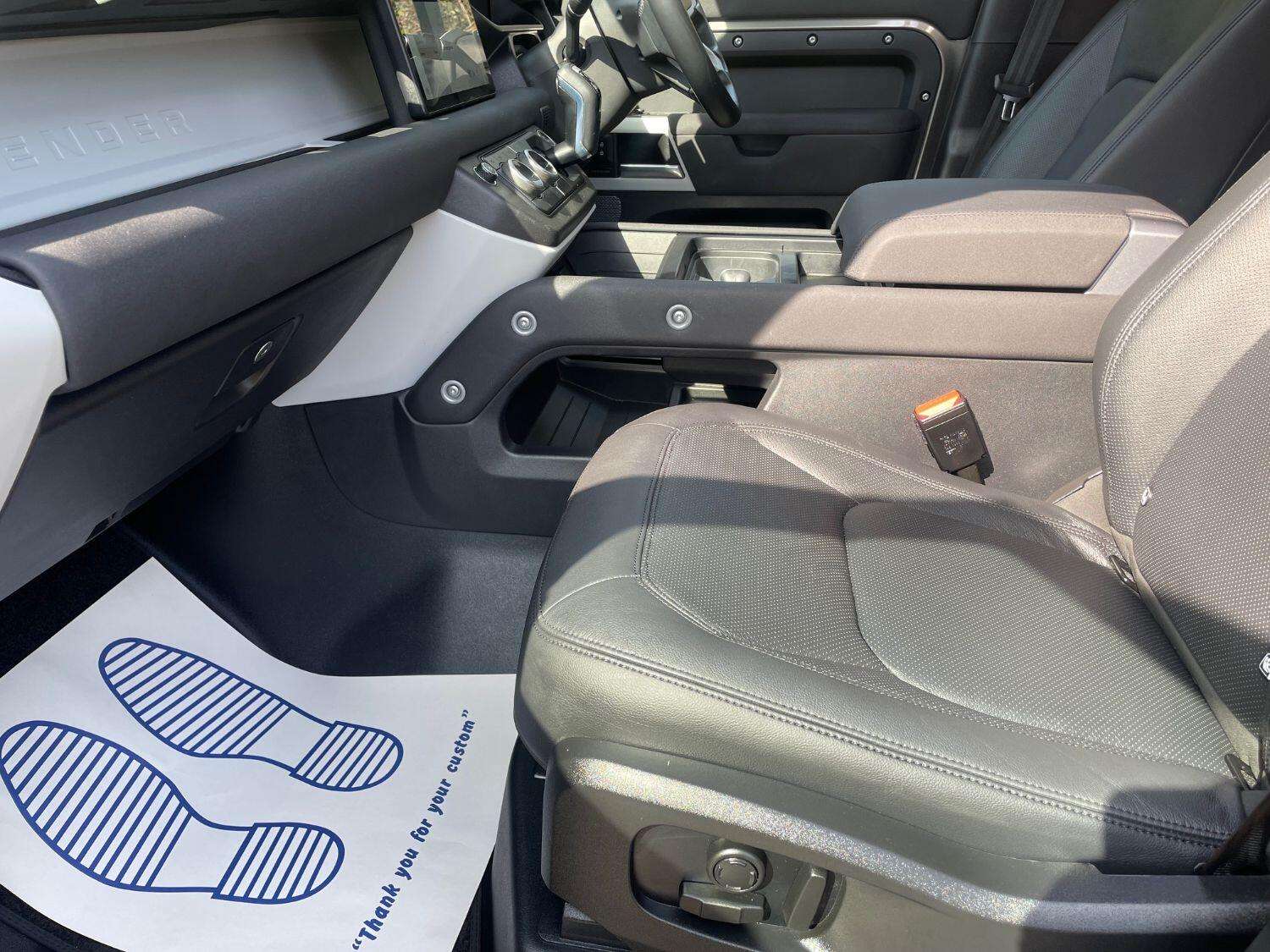 2022 LAND ROVER DEFENDER 110 2022 LAND ROVER DEFENDER 110