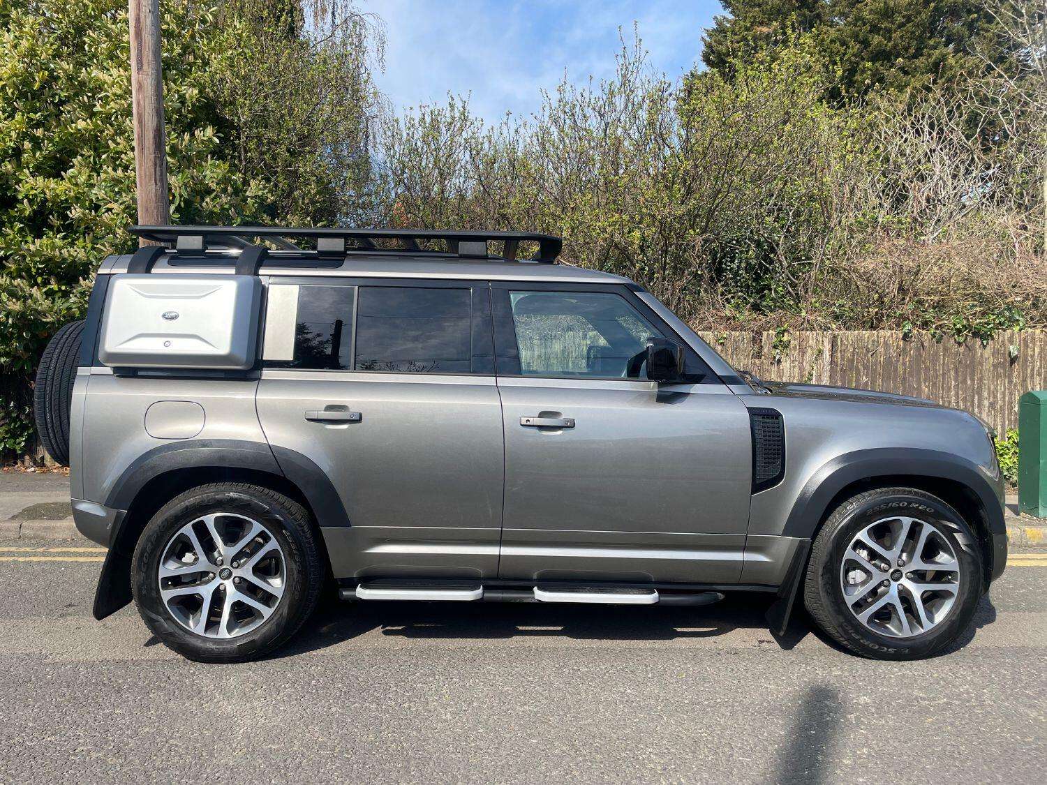 2022 LAND ROVER DEFENDER 110 2022 LAND ROVER DEFENDER 110