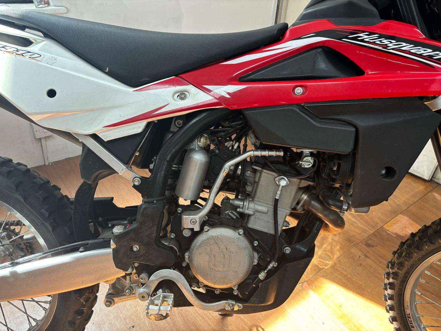 2012 HUSQVARNA TE 2012 HUSQVARNA TE