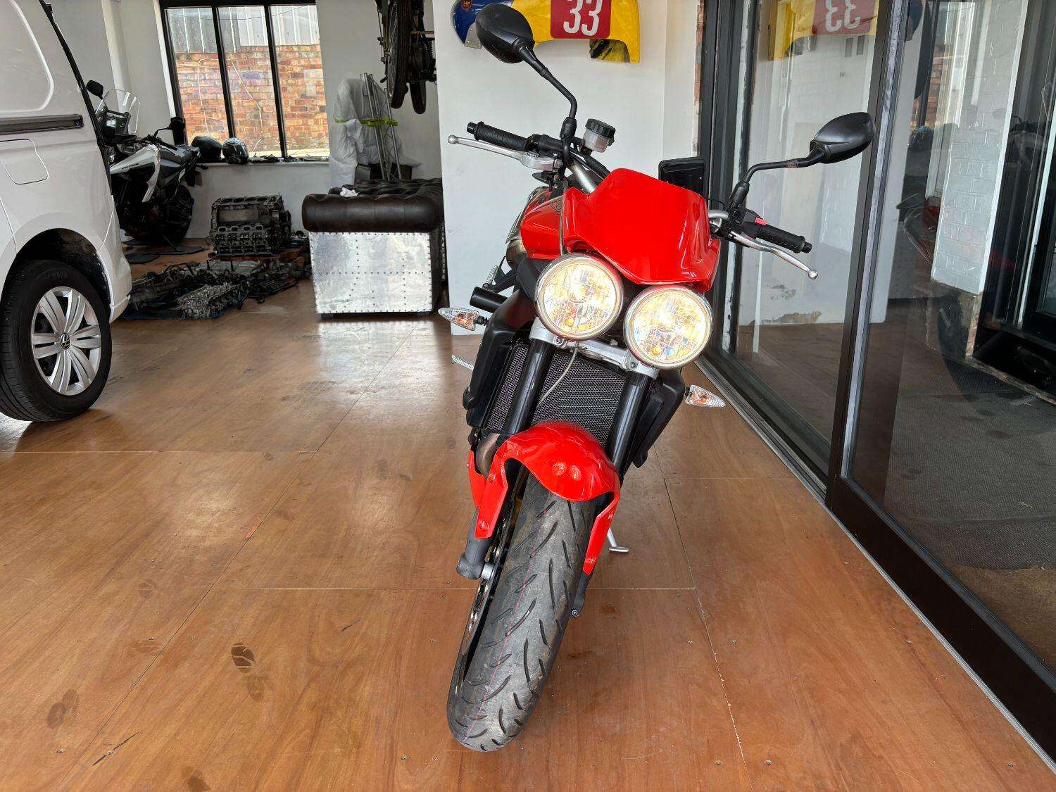 2009 TRIUMPH STREET TRIPLE 675 2009 TRIUMPH STREET TRIPLE 675