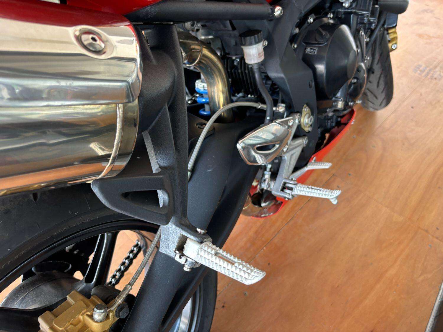 2009 TRIUMPH STREET TRIPLE 675 2009 TRIUMPH STREET TRIPLE 675