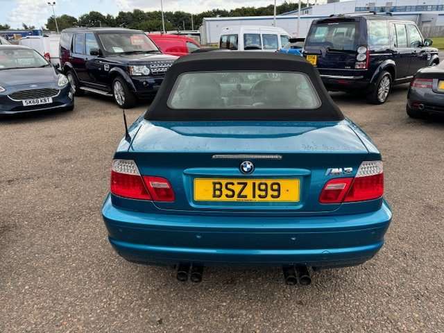 2005 BMW M3 2005 BMW M3