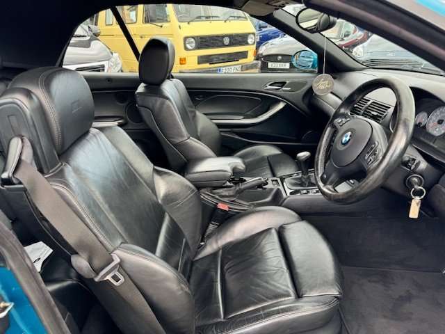 2005 BMW M3 2005 BMW M3